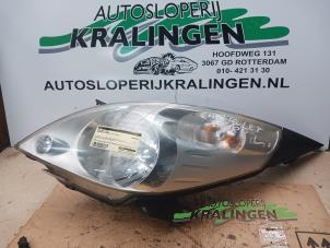 Used Headlight, left Chevrolet Spark 1.0 16V Bifuel Price € 50,00 Margin scheme offered by Autosloperij Kralingen B.V.