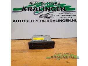 Usagé Radio Mercedes C Combi (S203) 2.2 C-200 CDI 16V Prix € 50,00 Règlement à la marge proposé par Autosloperij Kralingen B.V.