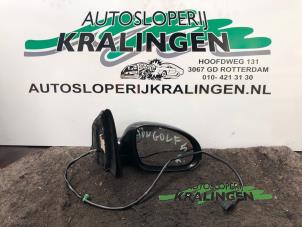 Używane Lusterko zewnetrzne prawe Volkswagen Golf V (1K1) 1.4 TSI 140 16V Cena € 50,00 Procedura marży oferowane przez Autosloperij Kralingen B.V.