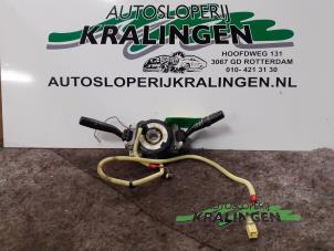 Usagé Commutateur feu clignotant Suzuki Liana (ERC/ERD/RH4) 1.6 MPi 16V Prix € 50,00 Règlement à la marge proposé par Autosloperij Kralingen B.V.
