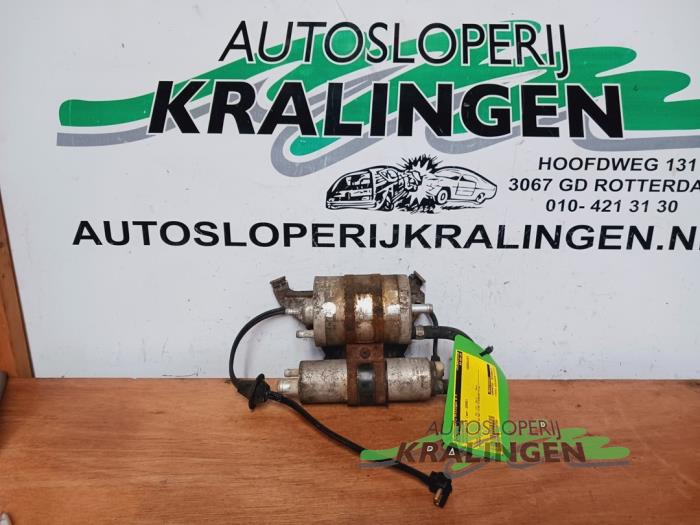 Begagnade Bensinpump Mercedes CLK (C208) 3.2 320 V6 18V Pris € 44,97 Marginaltabell erbjuds av Autosloperij Kralingen B.V.