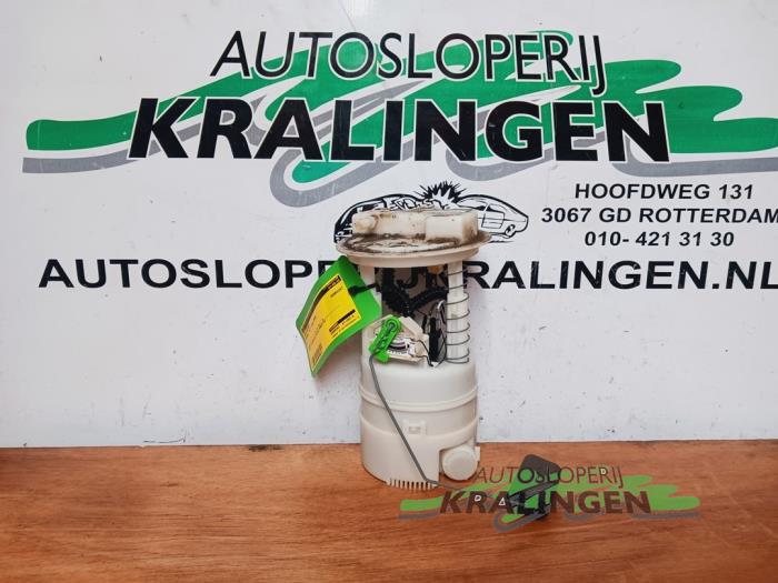 Begagnade Bensinpump Renault Clio III Estate/Grandtour (KR) 1.2 16V TCE 100 Pris € 19,97 Marginaltabell erbjuds av Autosloperij Kralingen B.V.