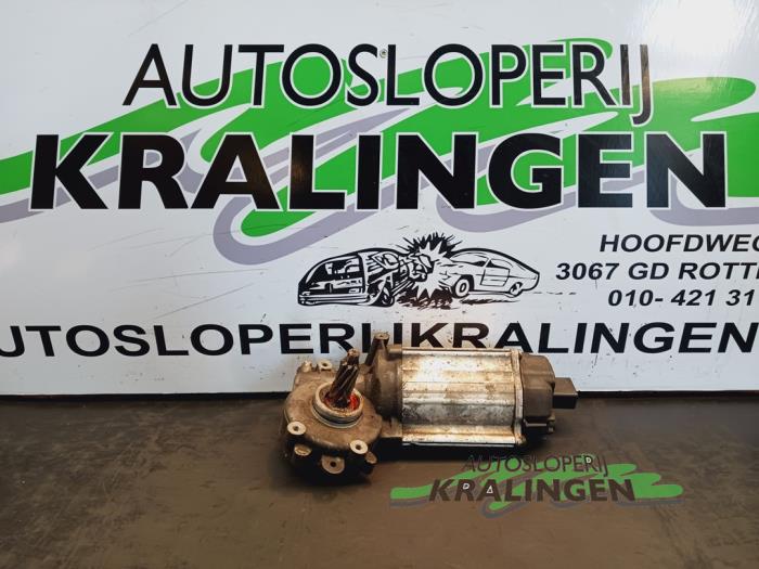 Usagé Pompe de direction Volkswagen Golf VI (5K1) 2.0 GTI 16V Prix € 150,00 Règlement à la marge proposé par Autosloperij Kralingen B.V.