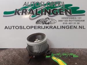 Usagé Moteur de ventilation chauffage Citroen Berlingo 1.6 Hdi 75 Prix € 50,00 Règlement à la marge proposé par Autosloperij Kralingen B.V.