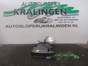 Gebrauchte AUX / USB-Anschluss Citroen Berlingo 1.6 Hdi 75 Preis € 25,00 Margenregelung angeboten von Autosloperij Kralingen B.V.