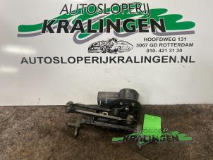 Used Front wiper motor Volkswagen Fox (5Z) 1.2 Price € 50,00 Margin scheme offered by Autosloperij Kralingen B.V.