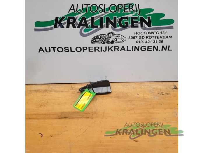 Używane Antena BMW 3 serie Touring (E91) 318i 16V Cena € 50,00 Procedura marży oferowane przez Autosloperij Kralingen B.V.