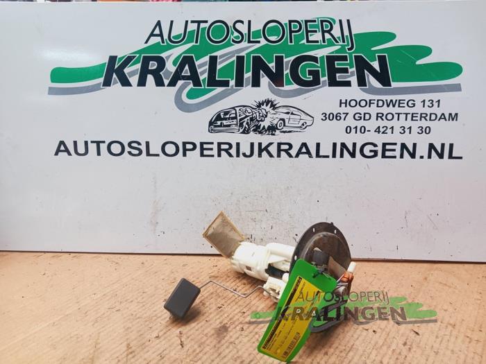 Usagé Pompe essence Daihatsu Cuore (L251/271/276) 1.0 12V DVVT Prix € 14,99 Règlement à la marge proposé par Autosloperij Kralingen B.V.