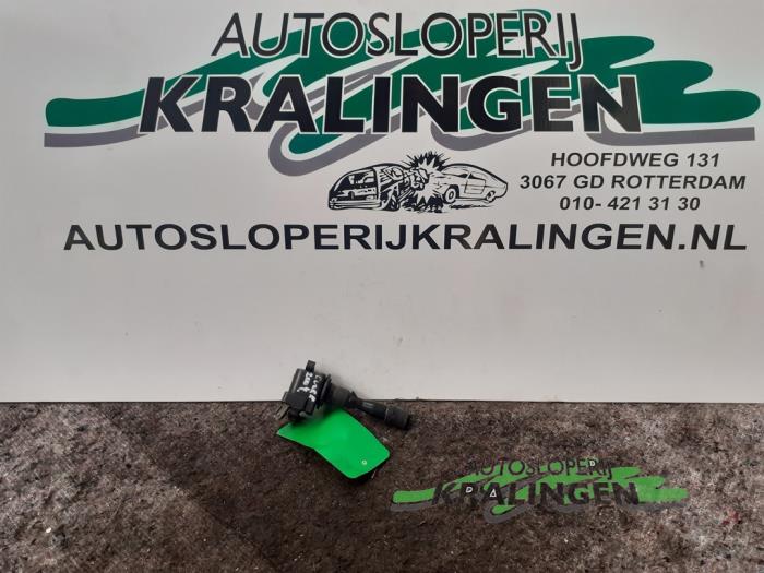 Usagé Broche bobine Daihatsu Cuore (L251/271/276) 1.0 12V DVVT Prix € 25,00 Règlement à la marge proposé par Autosloperij Kralingen B.V.