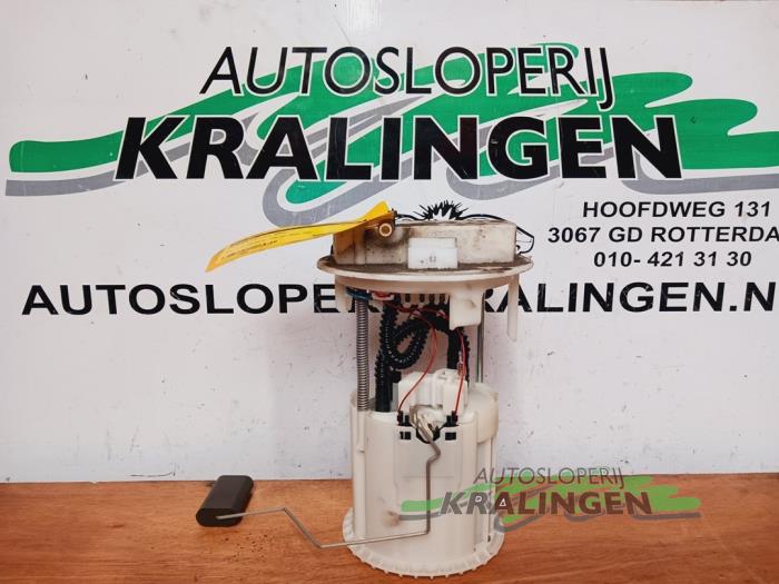 Gebrauchte Benzinpumpe Citroen C2 (JM) 1.1 Preis € 19,97 Margenregelung angeboten von Autosloperij Kralingen B.V.