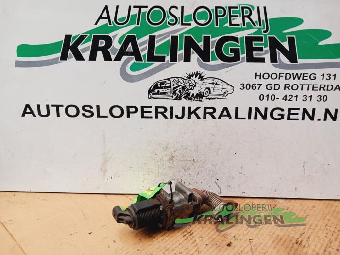 Gebrauchte AGR Ventil Opel Astra H (L48) 1.9 CDTi 100 Preis € 49,99 Margenregelung angeboten von Autosloperij Kralingen B.V.