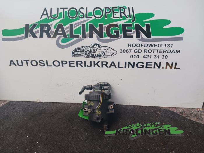 Begagnade Bränslefilterhus Peugeot 206 (2A/C/H/J/S) 2.0 XS,XT HDi Pris € 50,00 Marginaltabell erbjuds av Autosloperij Kralingen B.V.