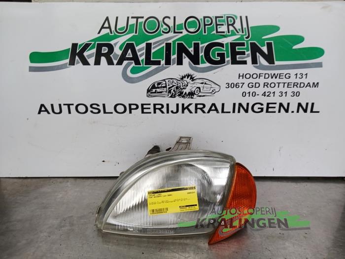 Używane Reflektor lewy Fiat Seicento (187) 1.1 SPI Hobby,Young Cena € 24,99 Procedura marży oferowane przez Autosloperij Kralingen B.V.
