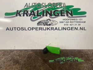 Usados Interruptor de retrovisor Volkswagen Polo IV (9N1/2/3) 1.4 16V Precio € 10,00 Norma de margen ofrecido por Autosloperij Kralingen B.V.