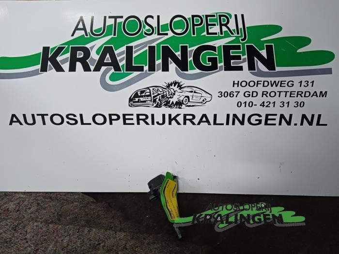 Usagé Broche bobine Renault Espace (JK) 3.5 V6 24V Phase II Prix € 14,99 Règlement à la marge proposé par Autosloperij Kralingen B.V.