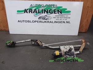 Usagé Moteur essuie-glace avant Renault Scénic II (JM) 1.5 dCi 100 Prix € 50,00 Règlement à la marge proposé par Autosloperij Kralingen B.V.