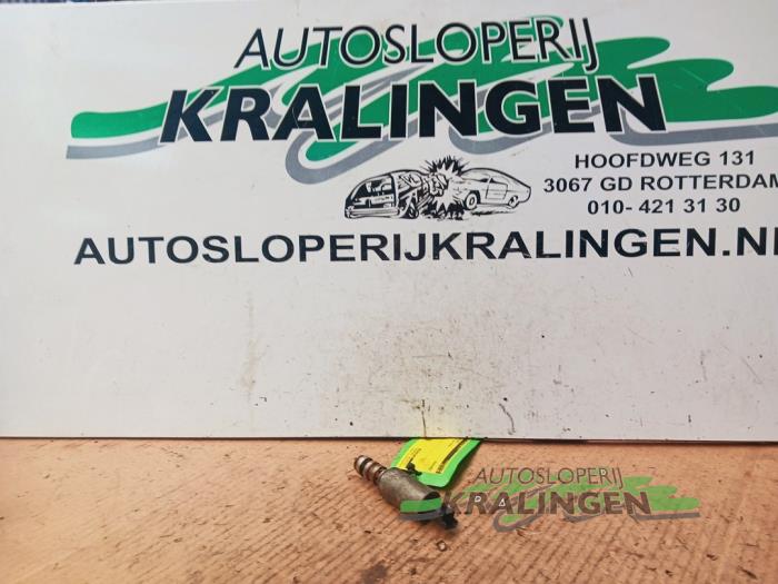 Gebrauchte Nockenwelle Sensor Peugeot 206 (2A/C/H/J/S) 1.4 16V Preis € 34,99 Margenregelung angeboten von Autosloperij Kralingen B.V.
