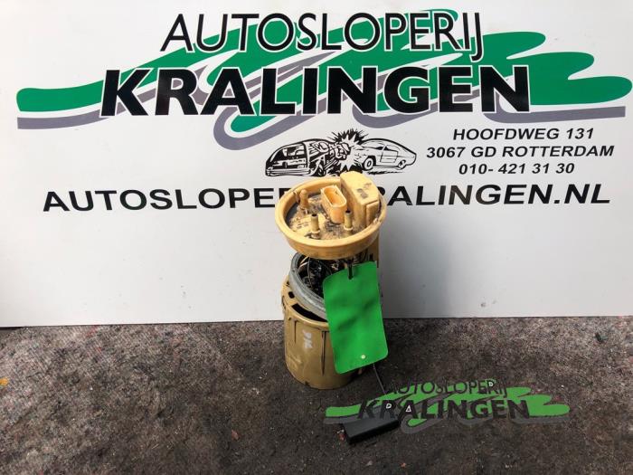 Begagnade Dieselpump Volkswagen Caddy Combi III (2KB,2KJ) 2.0 SDI Pris € 70,00 Marginaltabell erbjuds av Autosloperij Kralingen B.V.
