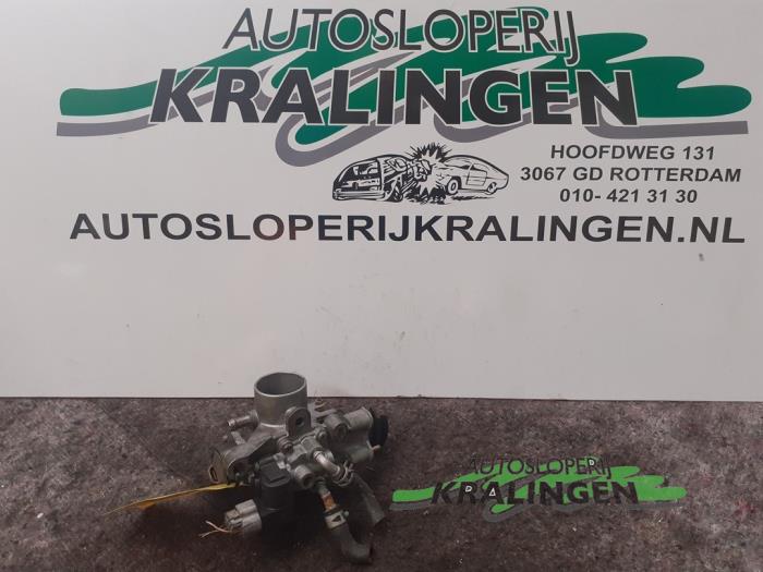 Begagnade Spjällhus Daihatsu Cuore (L251/271/276) 1.0 12V DVVT Pris € 50,00 Marginaltabell erbjuds av Autosloperij Kralingen B.V.