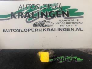 Used Rear brake calliper, left BMW X3 (E83) 3.0d 24V Price € 75,00 Margin scheme offered by Autosloperij Kralingen B.V.