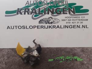 Used Throttle body Daihatsu YRV (M2) 1.3 16V DVVT Price € 50,00 Margin scheme offered by Autosloperij Kralingen B.V.