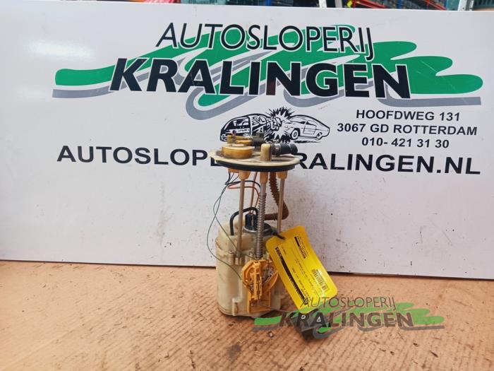 Gebrauchte Benzinpumpe Mercedes A (W168) 1.4 A-140 Preis € 39,98 Margenregelung angeboten von Autosloperij Kralingen B.V.