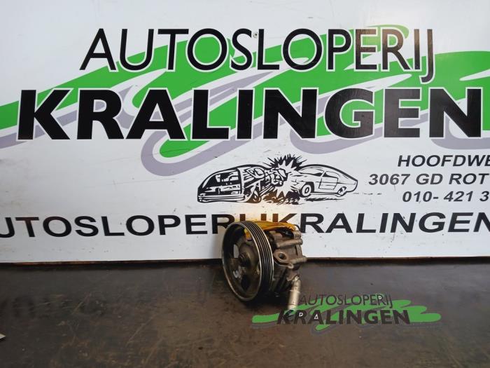 Usagé Pompe de direction Peugeot 407 (6D) 1.6 HDi 16V Prix € 50,00 Règlement à la marge proposé par Autosloperij Kralingen B.V.
