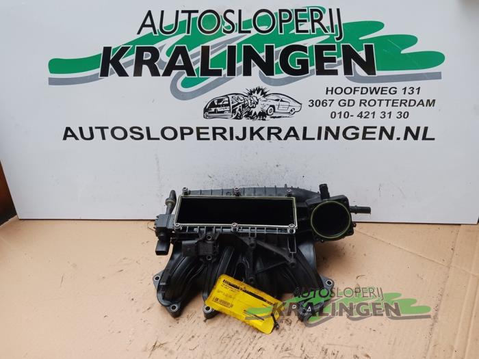 Begagnade Insugsrör Volkswagen Golf VI (5K1) 1.2 TSI BlueMotion Pris € 15,00 Marginaltabell erbjuds av Autosloperij Kralingen B.V.