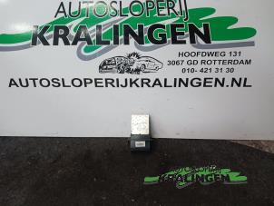 Used Heater resistor Renault Scénic II (JM) 1.6 16V Price € 25,00 Margin scheme offered by Autosloperij Kralingen B.V.