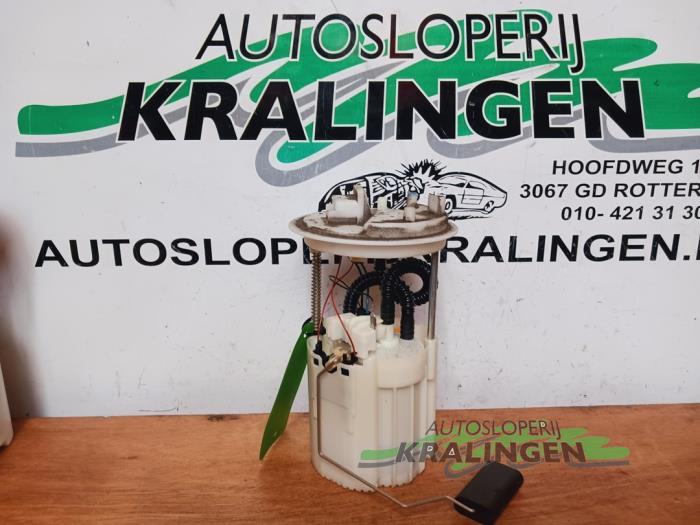 Usagé Pompe essence Fiat Punto III (199) 1.4 Prix € 19,97 Règlement à la marge proposé par Autosloperij Kralingen B.V.