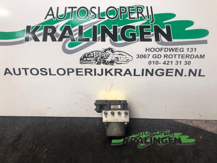 Begagnade ABS-pump Opel Meriva (A) 1.4 16V Twinport Pris € 4,99 Marginaltabell erbjuds av Autosloperij Kralingen B.V.
