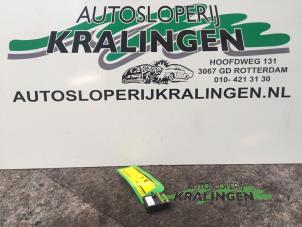 Usados Sensor de ángulo de dirección Volkswagen Touran (1T1/T2) 1.9 TDI 105 Euro 3 Precio € 25,00 Norma de margen ofrecido por Autosloperij Kralingen B.V.