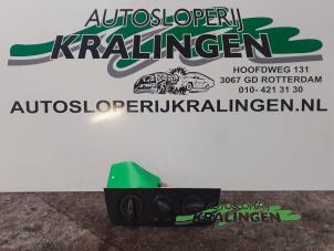 Usagé Commutateur chauffage Seat Ibiza IV (6J5) 1.9 TDI 105 Prix € 25,00 Règlement à la marge proposé par Autosloperij Kralingen B.V.