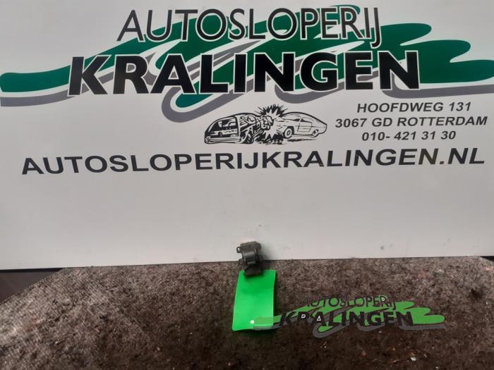 Usados Interruptor de ventanilla eléctrica Honda Stream I (RN) 1.7 16V VTEC Precio € 9,99 Norma de margen ofrecido por Autosloperij Kralingen B.V.