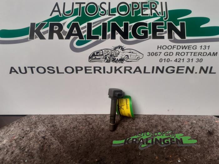 Usagé Broche bobine Honda Stream I (RN) 1.7 16V VTEC Prix € 24,99 Règlement à la marge proposé par Autosloperij Kralingen B.V.