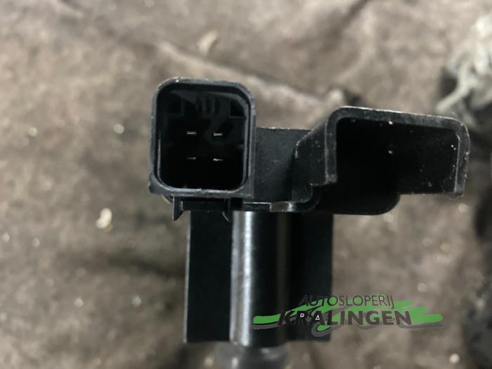 Ignition coil from a Citroën Xsara Picasso (CH) 1.8 16V 2001