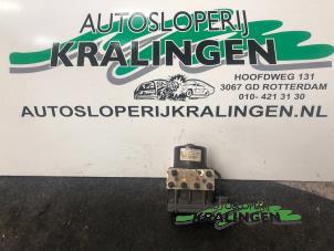 Gebrauchte ABS Pumpe Opel Movano Combi 2.2 DTI Preis € 100,00 Margenregelung angeboten von Autosloperij Kralingen B.V.