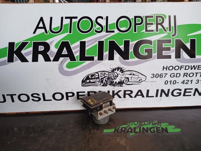 Begagnade ABS-pump Toyota Aygo (B10) 1.4 HDI Pris € 4,98 Marginaltabell erbjuds av Autosloperij Kralingen B.V.