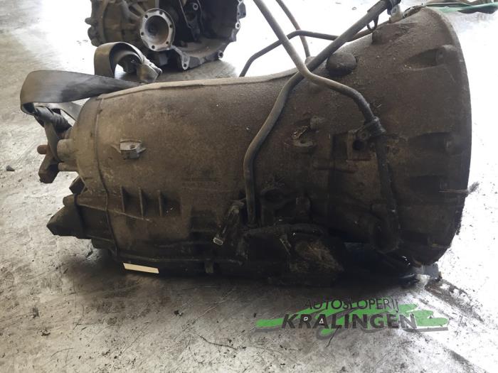 Gebrauchte Getriebe Mercedes S (W220) 5.0 S-500 V8 24V Preis € 500,00 Margenregelung angeboten von Autosloperij Kralingen B.V.