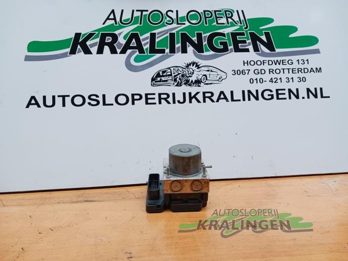 Begagnade ABS-pump Mercedes Citan (415.6) 1.5 108 CDI Pris € 24,94 Marginaltabell erbjuds av Autosloperij Kralingen B.V.