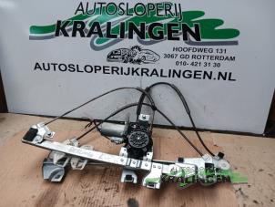 Begagnade Fönstermekanism, 2-dörrars, vänster fram Citroen Berlingo 1.9 D Pris € 34,99 Marginaltabell erbjuds av Autosloperij Kralingen B.V.