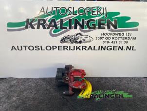 Used Rear brake calliper, left Volkswagen Golf VII (AUA) 2.0 GTD 16V Price € 75,00 Margin scheme offered by Autosloperij Kralingen B.V.