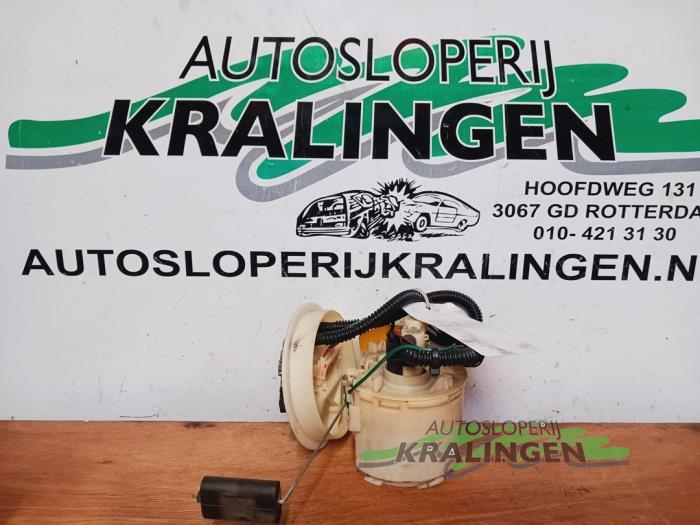 Gebrauchte Benzinpumpe Ford Focus 1 1.4 16V Preis € 19,99 Margenregelung angeboten von Autosloperij Kralingen B.V.
