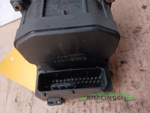 ABS-pump från en Honda Civic (EP/EU) 1.4 16V 2003