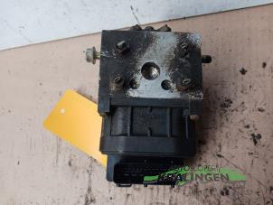ABS-pump från en Honda Civic (EP/EU) 1.4 16V 2003
