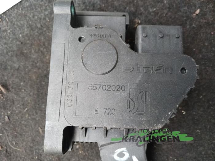 Gaspedalsensor från en Opel Corsa D 1.3 CDTi 16V ecoFLEX 2008