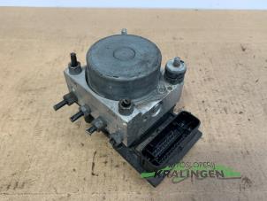 ABS-pump från en Fiat Punto Evo (199) 1.3 JTD Multijet 85 16V 2010