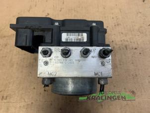 ABS-pump från en Fiat Punto Evo (199) 1.3 JTD Multijet 85 16V 2010