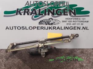 Used Front wiper motor Chevrolet Nubira (J200) 1.6 16V Price € 50,00 Margin scheme offered by Autosloperij Kralingen B.V.
