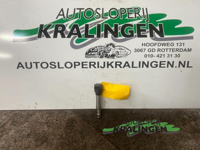 Usagé Broche bobine Volkswagen Golf V (1K1) 1.4 16V Prix € 25,00 Règlement à la marge proposé par Autosloperij Kralingen B.V.